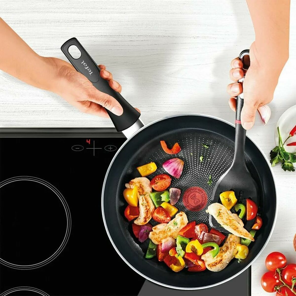 3168430355538_R30 Τηγάνι Tefal FORCE BLACK 24C Μαύρο Αλουμίνιο Ø 24 cm - Image 3
